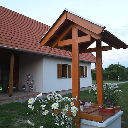 Malomko Apartman Zsira Zewnętrze zdjęcie