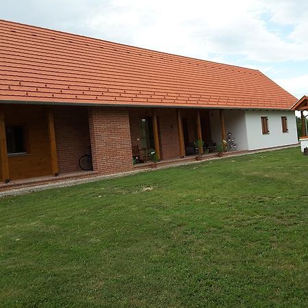 Malomko Apartman Zsira Zewnętrze zdjęcie