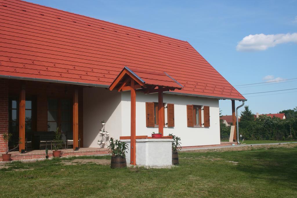 Malomko Apartman Zsira Zewnętrze zdjęcie