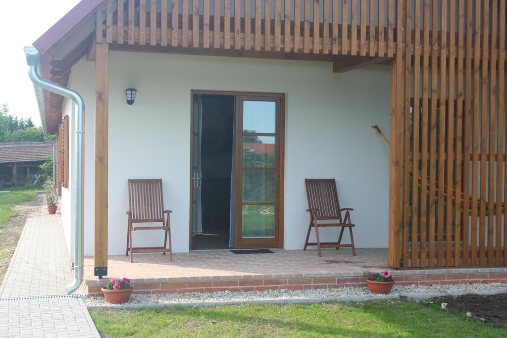 Malomko Apartman Zsira Zewnętrze zdjęcie