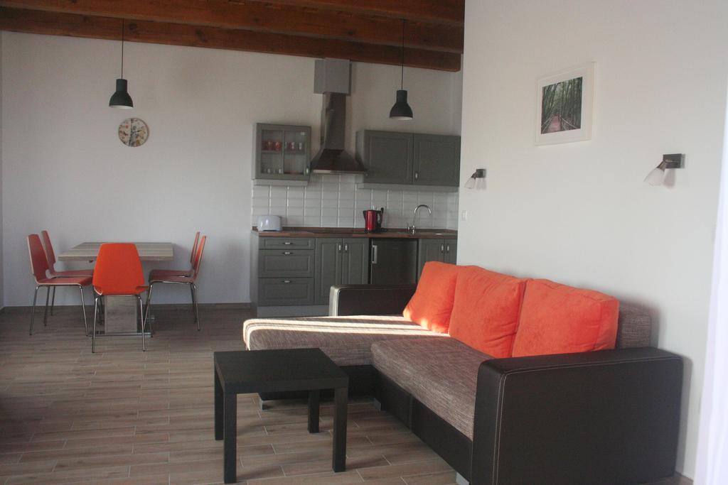 Malomko Apartman Zsira Zewnętrze zdjęcie
