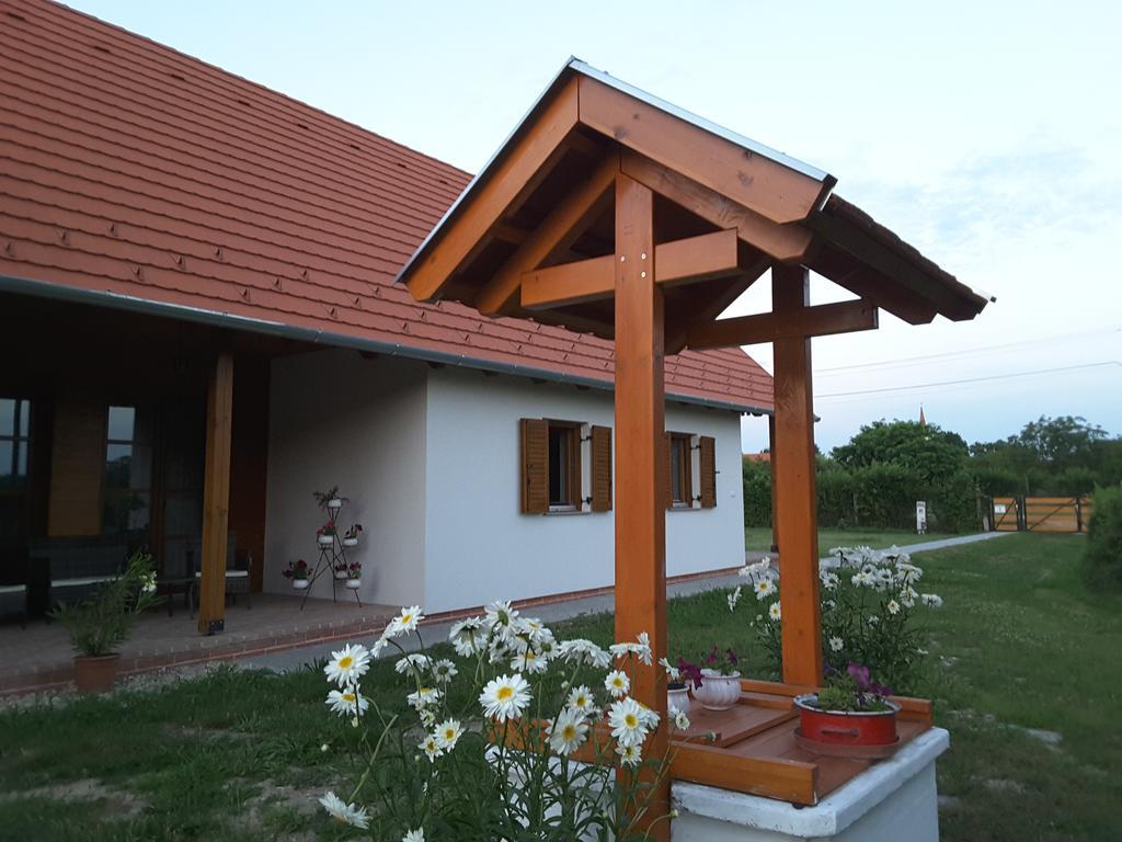 Malomko Apartman Zsira Zewnętrze zdjęcie