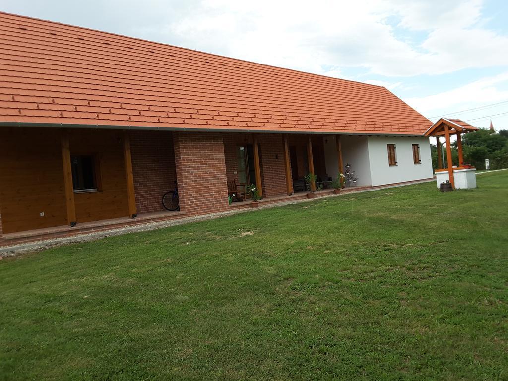 Malomko Apartman Zsira Zewnętrze zdjęcie