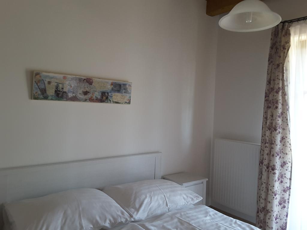 Malomko Apartman Zsira Zewnętrze zdjęcie